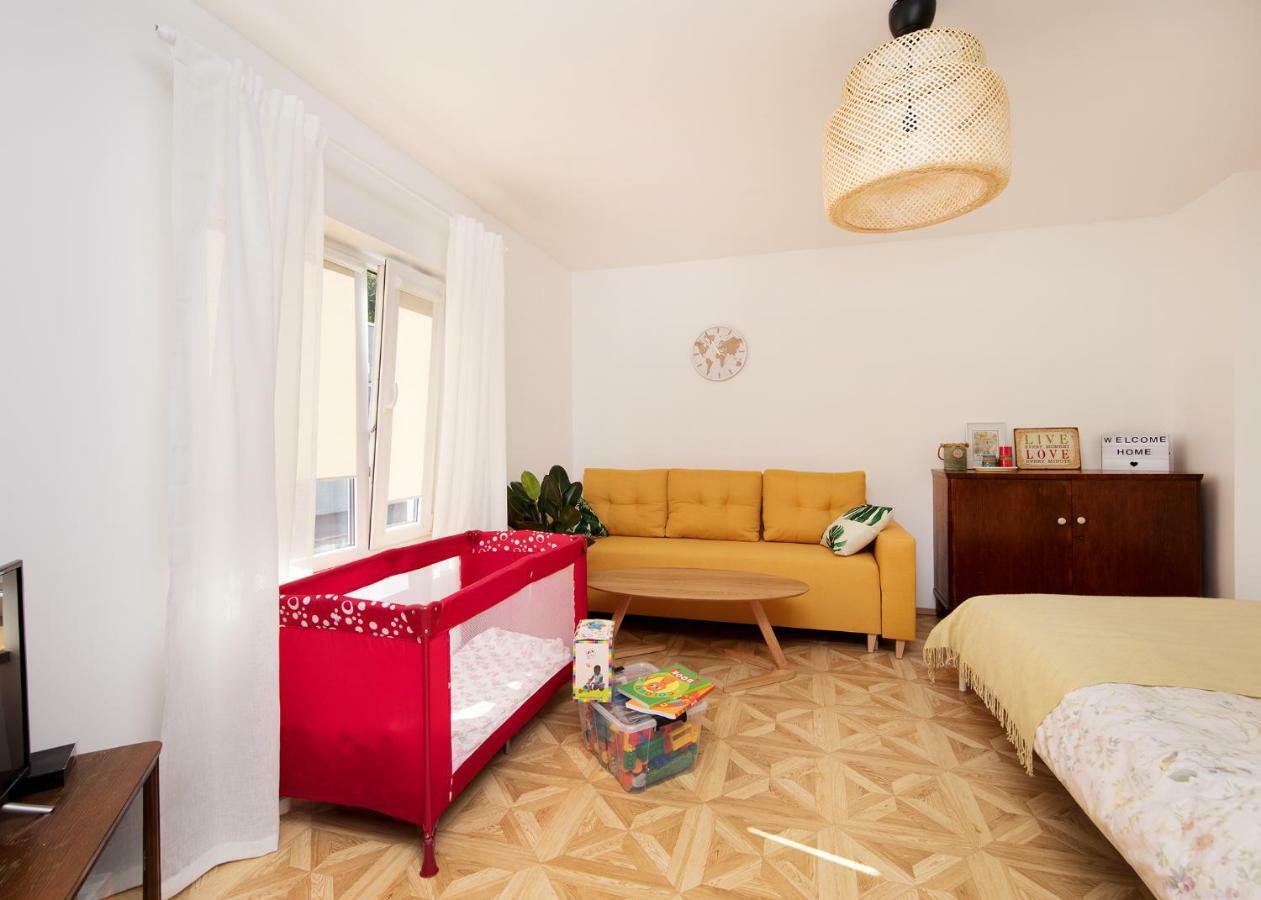 Cute Apartment, Next To Old Town, With Free Parking Tallinn Luaran gambar